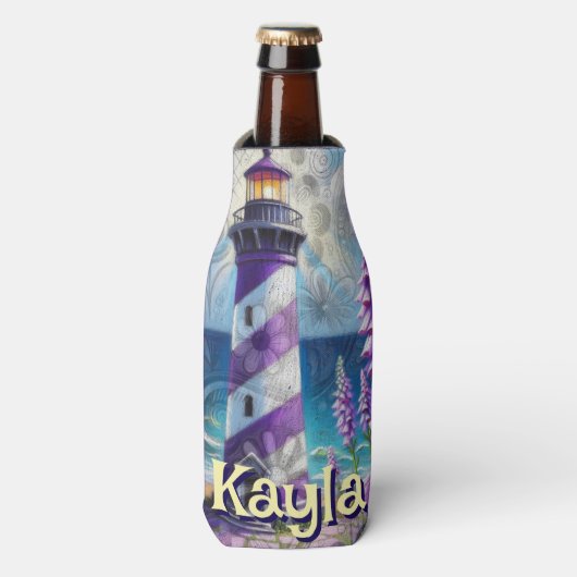 Lila Leuchtturm mit Foxglove & Iris Personalisiert Flaschenkühler (Flaschenvorderseite)