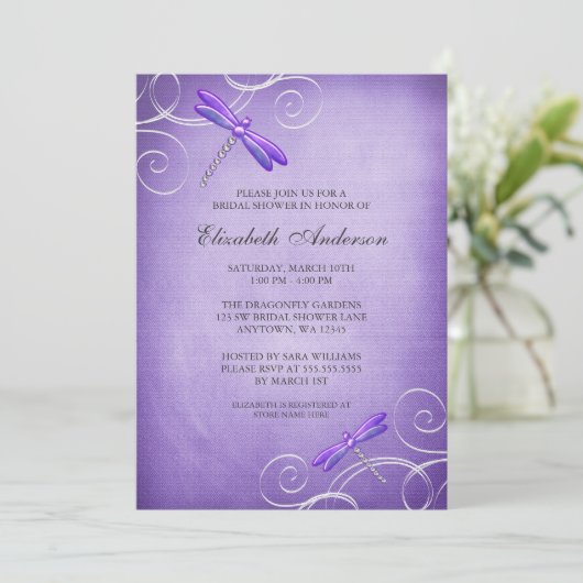 Lila Libellen-Wirbels-Brautparty Einladung (Stehend Vorderseite)