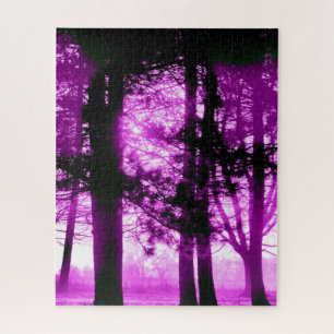 Lila Licht mit Silhouetten Bäumen Puzzle