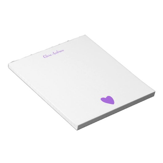 Lila Liebe Herz Personalisiert Notepad Notizblock (angewinkelt)