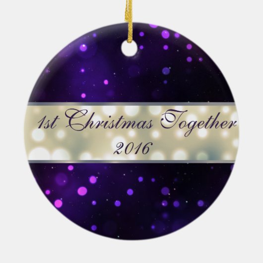 Lila Lights Personalisierter Weihnachtsgeschmack Keramikornament (Hinten)