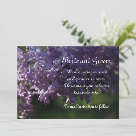 Lila Lilac-Blume Hochzeitssache Datum speichern Einladung (Stehend Vorderseite)