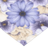 Lila Lilac Cream Florals Muster Tischdecke (Schrägansicht)