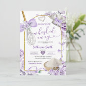 Lila Lilac flüstert Brautparty Einladung (Stehend Vorderseite)