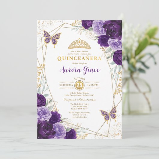 Lila Lilac Quinceañera Gold Tiara Geometric Einladung (Stehend Vorderseite)