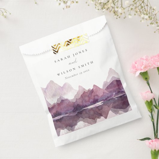 Lila Lilac Watercolor Bergsee Hochzeit Geschenktütchen (Versiegelt)