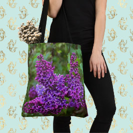 Lila Lilacs an einem Frühlingstag Tasche