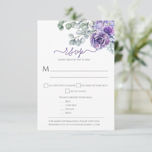 Lila Lilacs & Succulents, Eukalyptus DIY Wedding RSVP Karte (Stehend Vorderseite)
