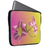 lila LilienBlume Laptopschutzhülle (Vorne Rechts)