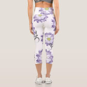 Lila Lotus Blume Yoga & Om/Om Zen Kalligraphie Capri Leggings (Rückseite)