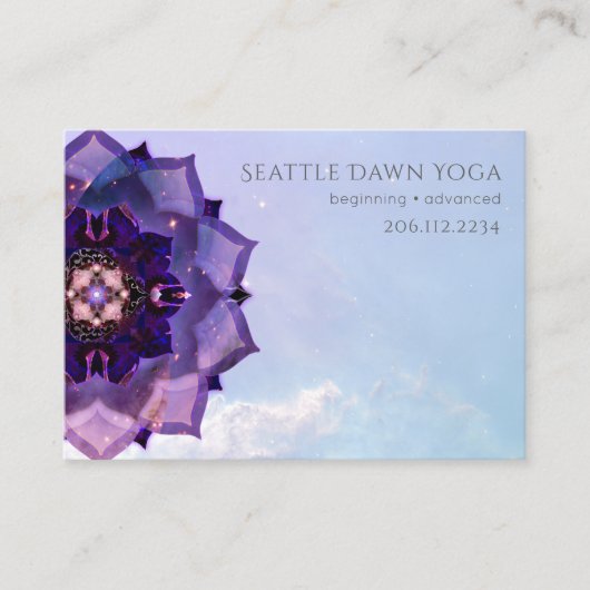 Lila Lotus Mandala Moderner Yoga-Lehrer Visitenkarte (Vorderseite)