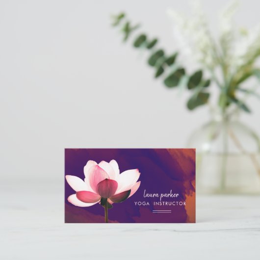 Lila Lotus Yoga Instructor Medizin Zen Paint Visitenkarte (Stehend Vorderseite)