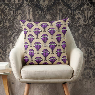 Lila Luftschiffe im Tan-Steampunk-Design Kissen