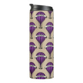 Lila Luftschiffe im Tan-Steampunk-Design Thermosbecher (Nach rechts gedreht)