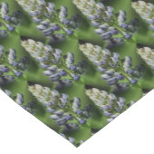 Lila Lupine-Blume Naturmuster Kurzer Tischläufer (Ecke)