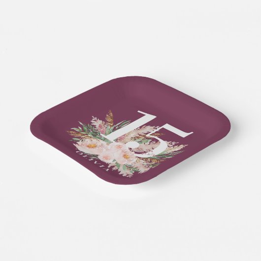 Lila, mädchenhafter, floraler Geburtstag Pappteller (Gewinkelt)