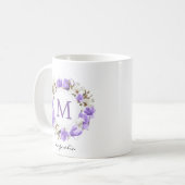 Lila Magnolia-Wreath-Monogramm Kaffeetasse (Vorderseite Links)