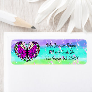 Lila Mandala-Herz mit Schmetterling 