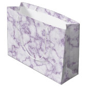 Lila Marmormuster Große Geschenktüte (Rückseite Schrägansicht)