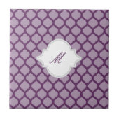 Lila marokkanisches Muster mit Monogram-Tile-Trive Fliese (Vorderseite)