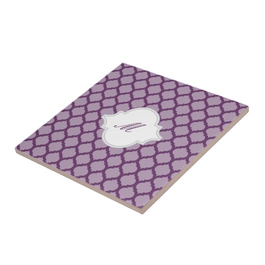 Lila marokkanisches Muster mit Monogram-Tile-Trive Fliese (Seite)