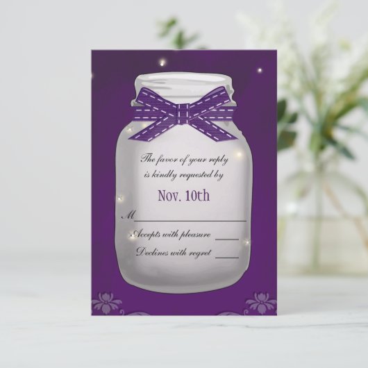 Lila Mason Jar mit Fireflies UAWG Response Card RSVP Karte (Stehend Vorderseite)