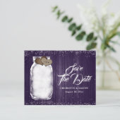 Lila Mason Jar Rustic Wood Wedding retten das Datu Ankündigungspostkarte (Stehend Vorderseite)