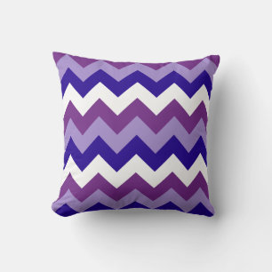 Lila, Mauve, Blau, Weißer Diagonal Chevrons Kissen