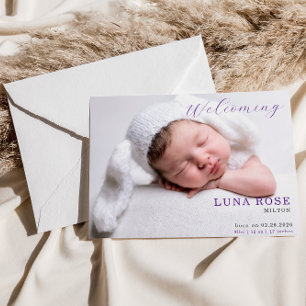 Lila minimalistische Foto-Baby-Ankündigungskarte