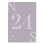 Lila Minimalistische und elegante, einfache, kühne Tischnummer (Rückseite)