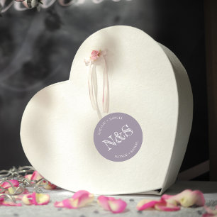 Lila Minimalistische und elegante, kühne Hochzeite Runder Aufkleber