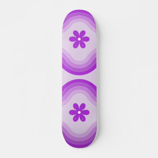 Lila Mittelalter Moderner Blumenwald Abstrakt Skateboard (Vorne)