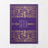 Lila-Mittelalterliche Schwert-Foto-Graduierungspar Dreifach Gefaltete Einladung (Cover)