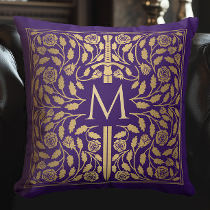 Lila mittelalterliches Goldschwert-Monogram-Kissen Kissen