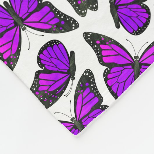 Lila Monarch-Schmetterlings-Muster Fleecedecke (Ecke)