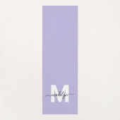 Lila Monogramm für den Anfangsnamen Yogamatte (Vorderseite)