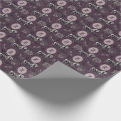 Lila Monogramm-Gotik-Pferd Geschenkpapier (Ecke)