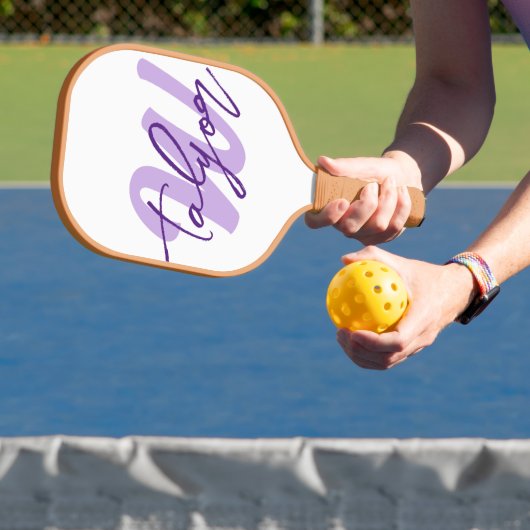 Lila Monogramm-individuelle Name und initialer Pickleball Schläger (InSitu)