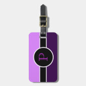 Lila Monogramm-Initialemoderne Chic-Reise-Tasche Gepäckanhänger (Vorderseite vertikal)