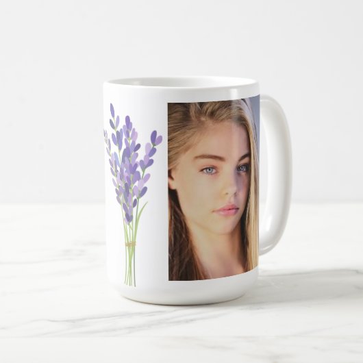 Lila Monogramm mit Foto Kaffeetasse (VorderseiteRechts)