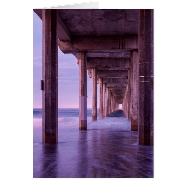 Lila Morgendämmerung auf Scripps Pier (Vorne)
