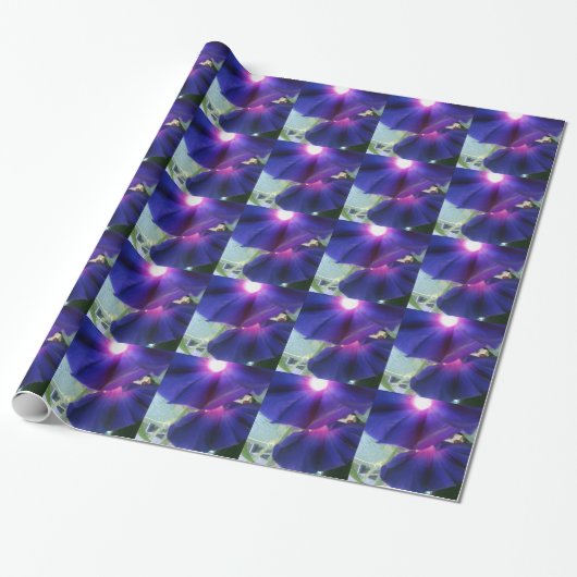 Lila Morning Glory Blume Wrapping Paper Geschenkpapier (Ungerollt)