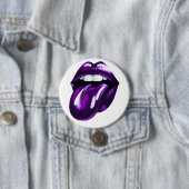 Lila Mund Button (Beispiel)