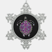 Lila Muschel der Schildkröte Schneeflocken Zinn-Ornament (Vorderseite)