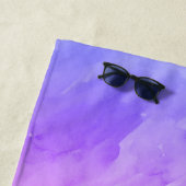Lila Muster der Wasserfarbenküste Strandtuch (Beispiel)