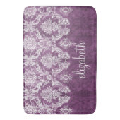 Lila Muster mit Namen Badematte (Vorderseite Vertikal)