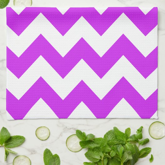 Lila mutiges Zickzack Küchentuch (Gefaltet)