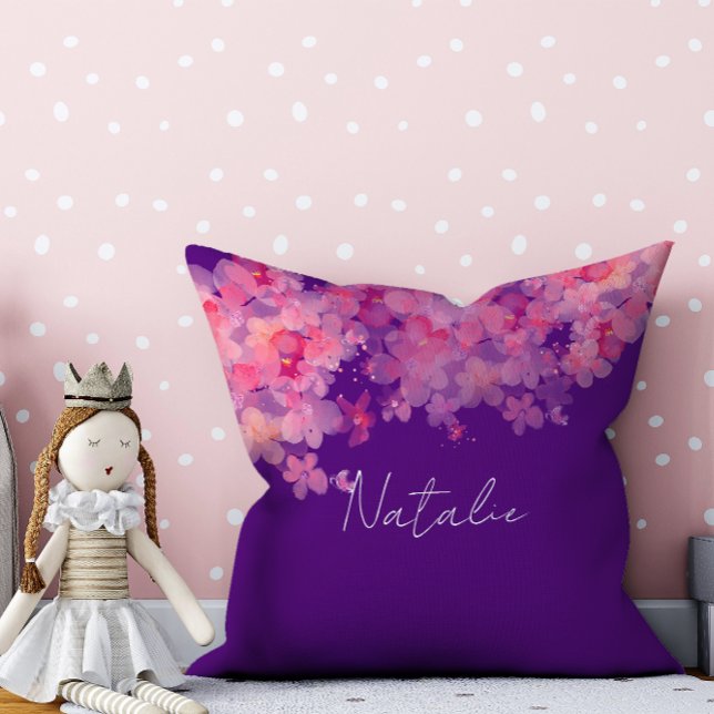 Lila Name der Blumenkoralle Kissen (Von Creator hochgeladen)