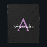 Lila Name der Girl-Monogram-Datei Fleecedecke<br><div class="desc">Lila und schwarze Imitate Script Monogram Fügen Sie Ihren eigenen Namen Fleece Blanket. Das macht den perfekten 16 Geburtstag,  Hochzeit,  Brautparty,  Jubiläum,  Babydusche oder Junggeselinnen-Abschied Geschenk für jemanden,  der Lieben glamourösen Luxus und schicke Stile.</div>