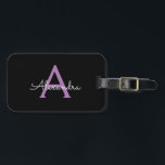 Lila Name der Girl-Monogram-Datei Gepäckanhänger<br><div class="desc">Schwarz und Lila Monogramm Fügen Sie Ihren eigenen Namen Script Gepäcktasche Tag Die Tasche Tag macht den perfekten süßen 16 Geburtstag,  Hochzeit,  Brautparty,  Babydusche oder Junggeselinnen-Abschied Geschenk für jemanden,  der ihr Zimmer in Stil dekoriert.</div>